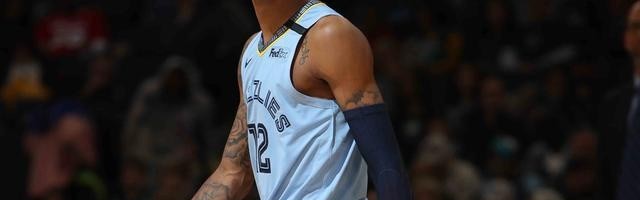 摩根体育官方网站- 老鹰特雷杨三分命中率暴跌，球队紧急调整战术  