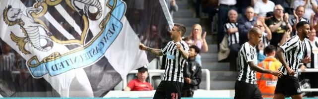 摩根体育- 纽卡斯尔联十人应战逼平红军，喜鹊军团韧性获赞  