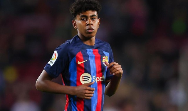 摩根体育- 沃尔夫斯堡启用青年队小将，创最年轻出场纪录