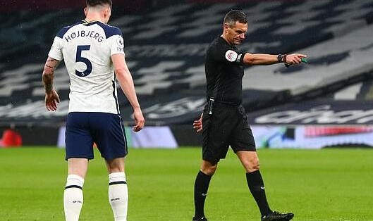 摩根体育官方网站- 热刺主帅赛后发飙，怒批裁判判罚尺度不一  