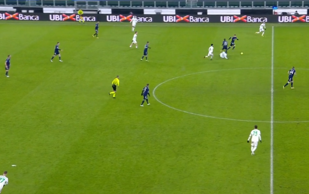  第戎中场核心发威，精准调度掌控比赛节奏