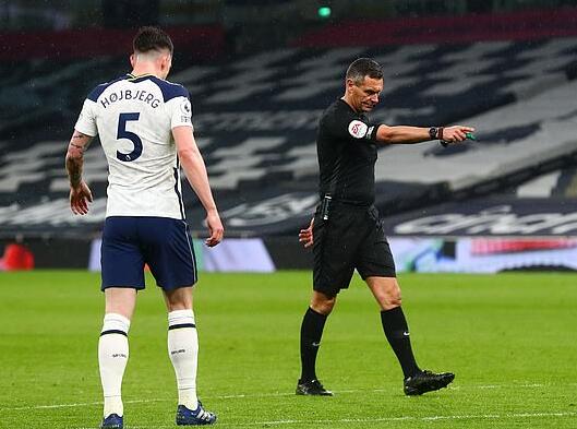  热刺主帅赛后发飙，怒批裁判判罚尺度不一  