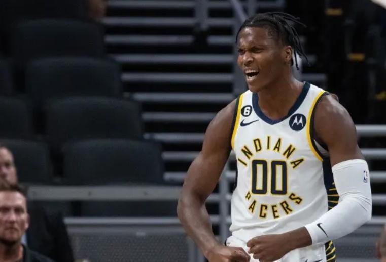  步行者哈利伯顿伤退，球队紧急调整战术  